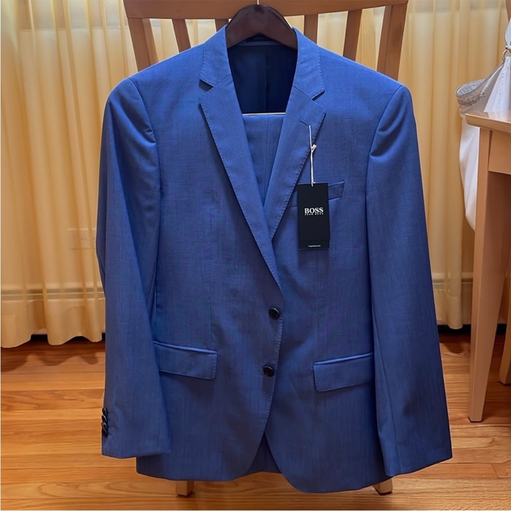 Hugo Boss HUGO BOSS Mens Suit 40R (Jacket and Pants Included)